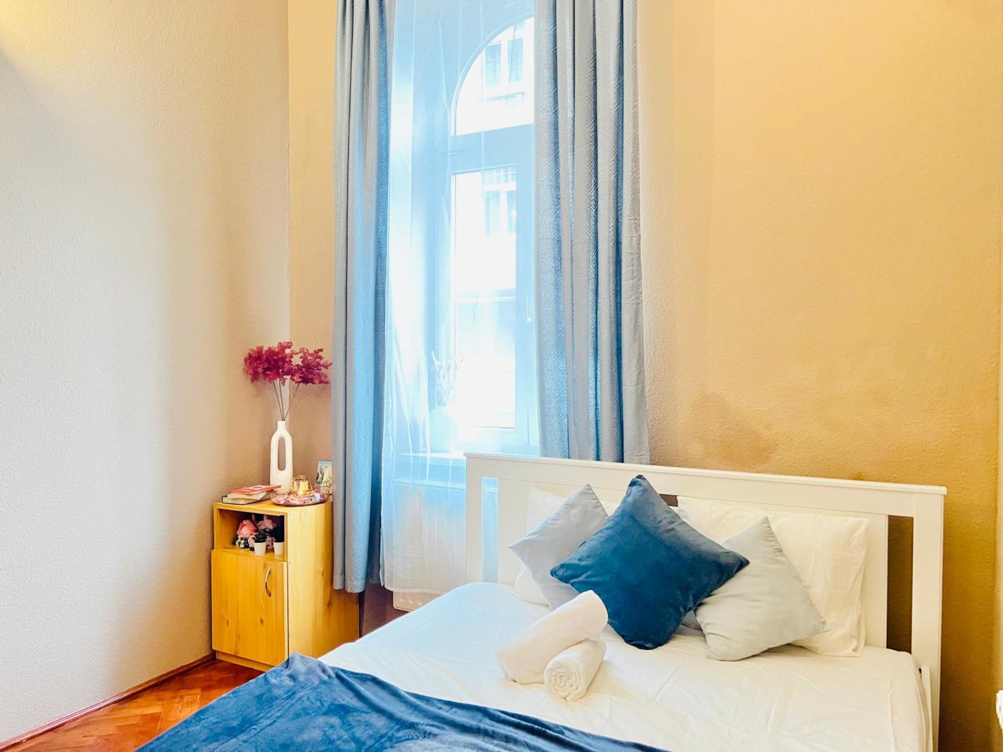 Apartamento Kerepesi 3 - Opposite Keleti Station Budapest Exterior foto